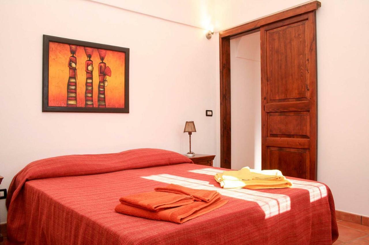 Dammuso Favarelle Da Caty Apartment Scauri  Luaran gambar